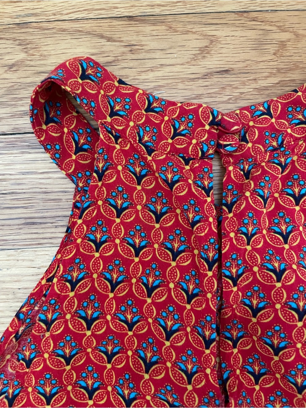 1State High Neck, Size M - Picture 6 of 6
